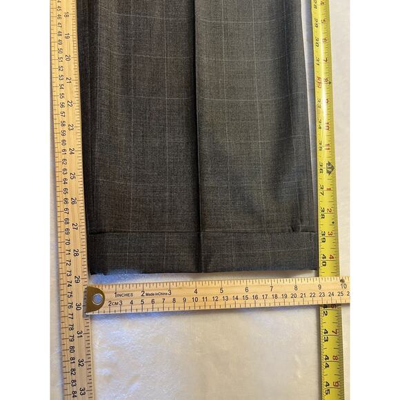 Jos A Bank Mens 44R 36x29 Gray Windowpane Plaid 2 Piece Suit Set - Picture 15 of 16